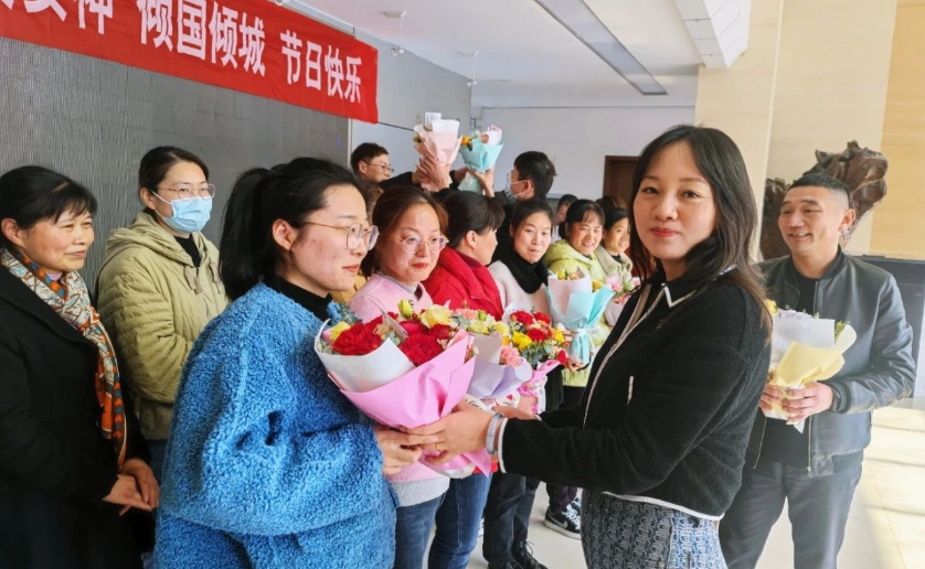 三八國際婦女節丨致敬她力量(圖1) 三八國際婦女節丨致敬她力量(圖1)